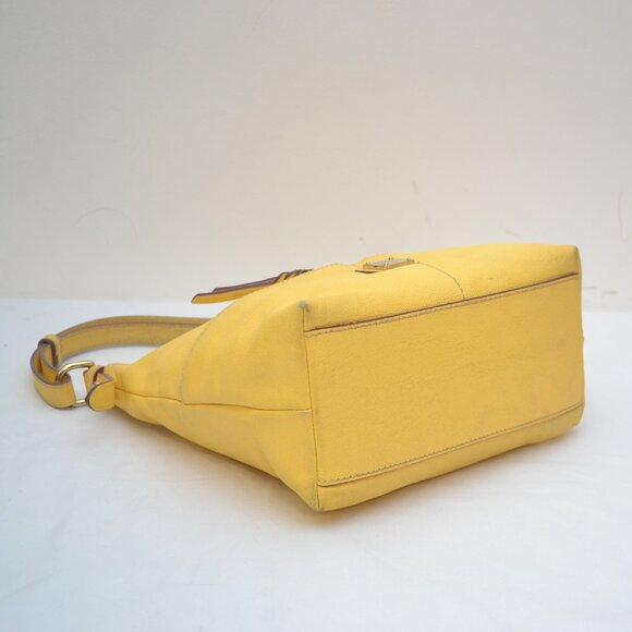 Dooney & Bourke Pebble Leather Pale Yellow Small Zipper Pocket Sac Handbag Purse - Picture 5 of 9